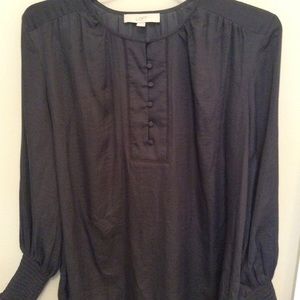 Silky blouse with puff sleeves